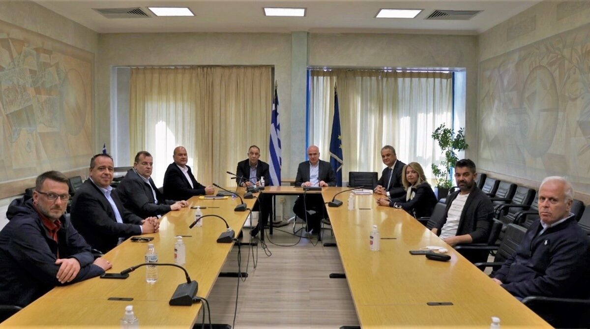 φωτογραφία του ΔΣ της ΑΝΟΡΑΜΘ